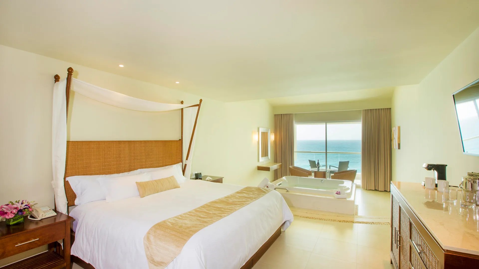 Sun Palace Cancún 5*,